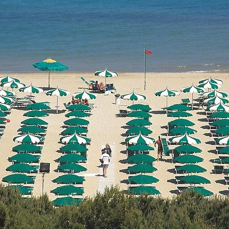 Hotel Doge Alba Adriatica Exterior photo