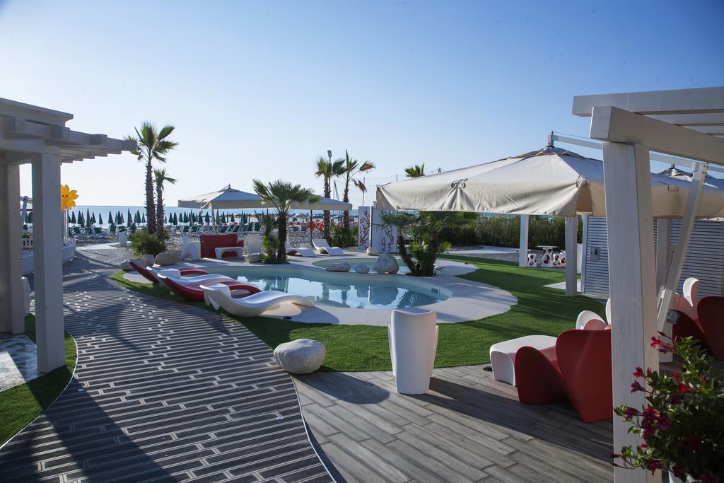 Hotel Doge Alba Adriatica Exterior photo